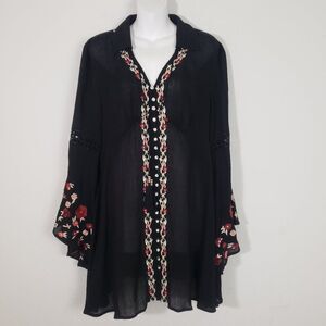 V Cristina Women's Top XL Black Boho Floral Embroidered Crinkle Gauzy Babydoll